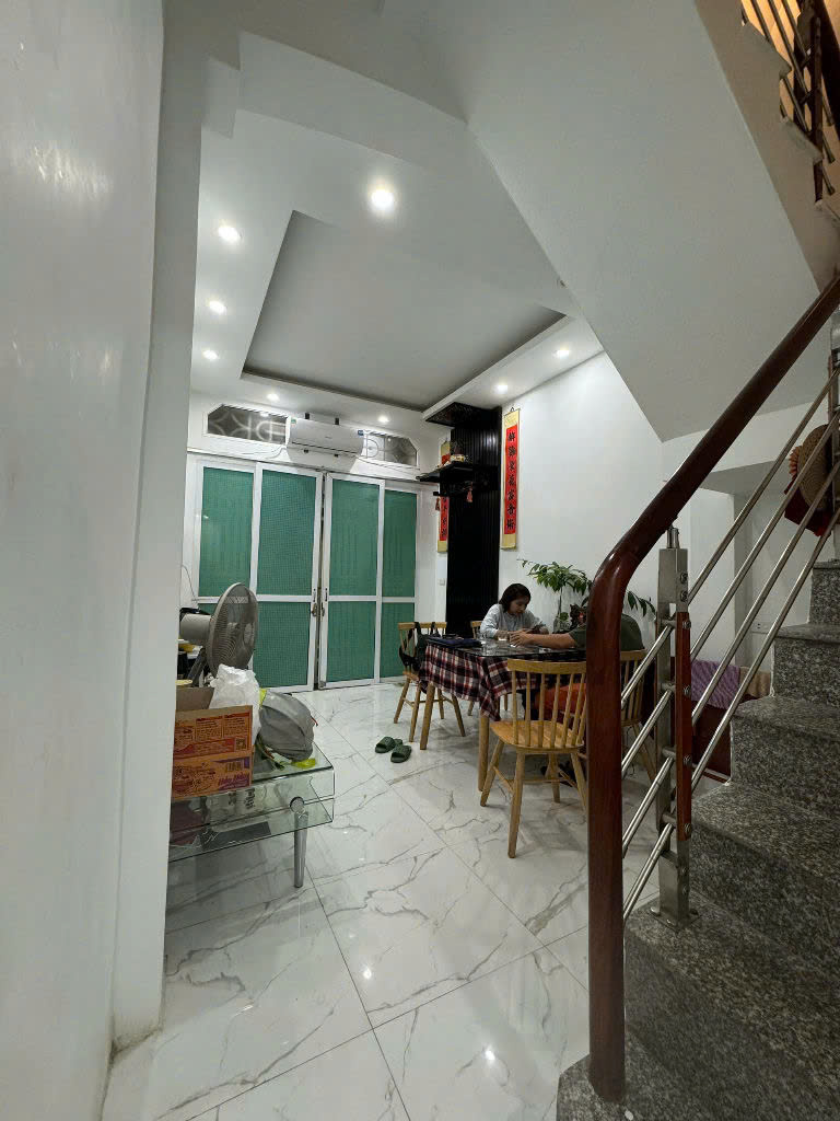 Cho thuê nhà Văn Chương 30m2 x 3 tầng, 3 ngủ, 12 Triệu - Ảnh chính